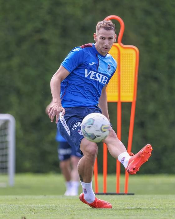 Trabzonspor Slovenya Kampında Tempoyu Artırdı: Nenad Bjelica'dan Taktik Prova 35